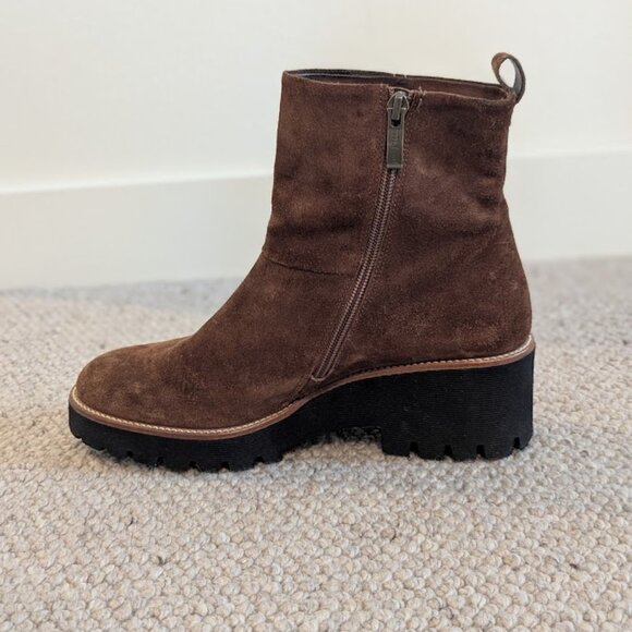 $550 PAUL GREEN JANO PLATFORM LUG SOLE BOOTIE SUEDE BROWN  Paul Green Brown Suede Jano Lug Sole Ankle Boots Size 9